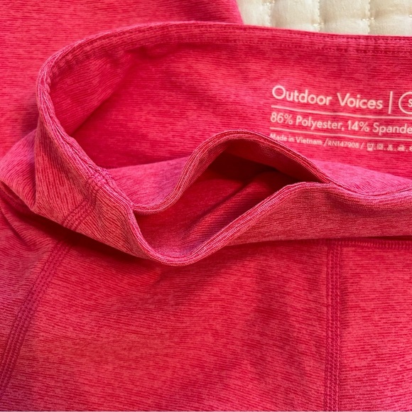 NWT, Outdoor Voices 3/4 Warmup Leggings in Flamingo Pink, Size Small - Picture 8 of 12
